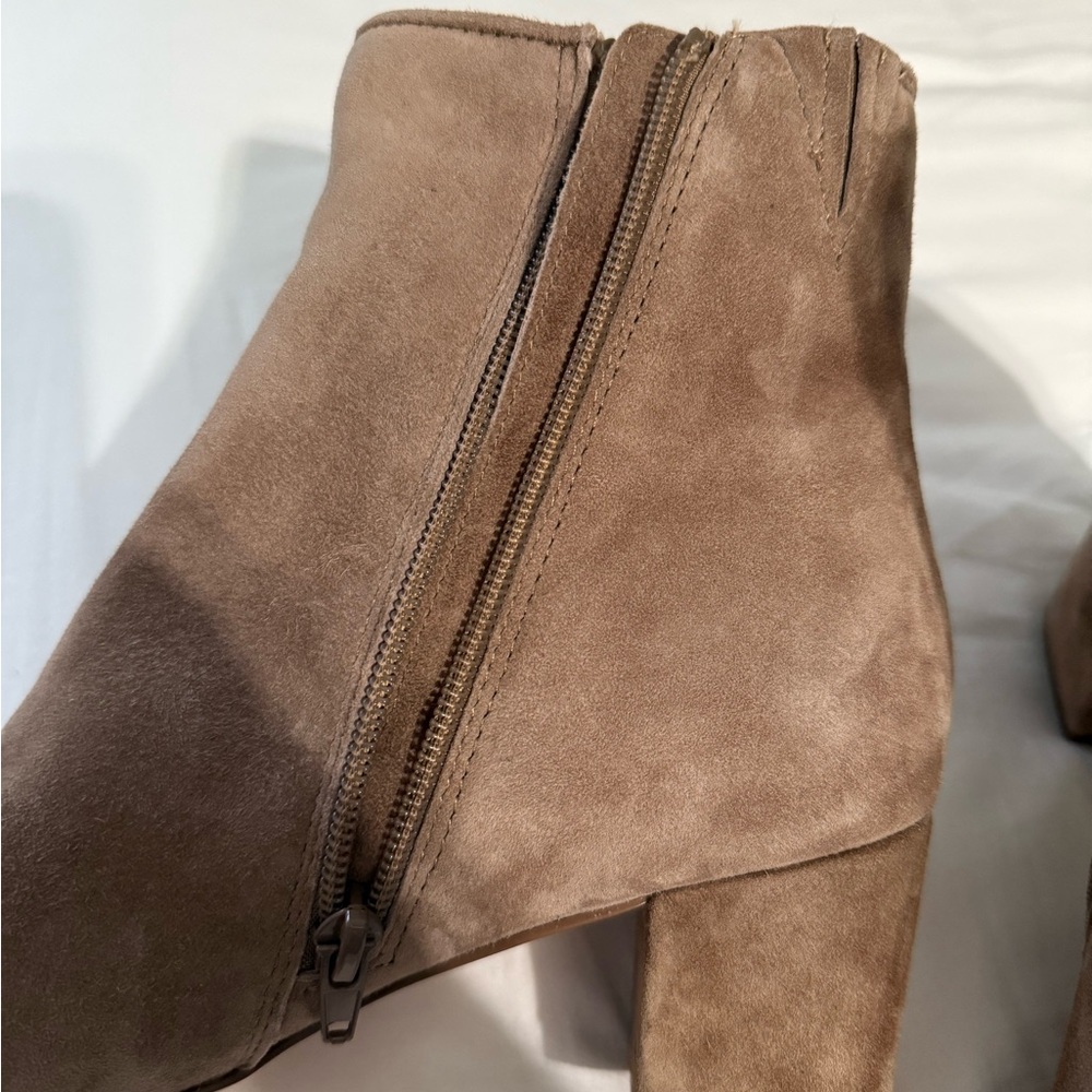 Brown and Black Women's Ankle Boots - Picture 6 of 8